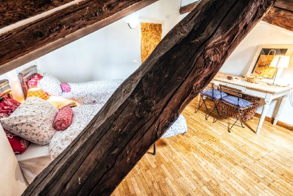 Loft Overlooking The Old Town . Feltre Kültér fotó